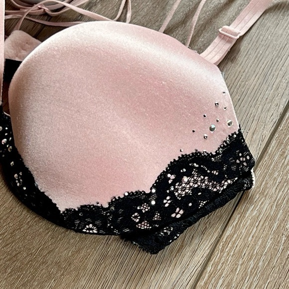 Elegant Pink and Black Lace Bra La Senza body kiss - Picture 3 of 4